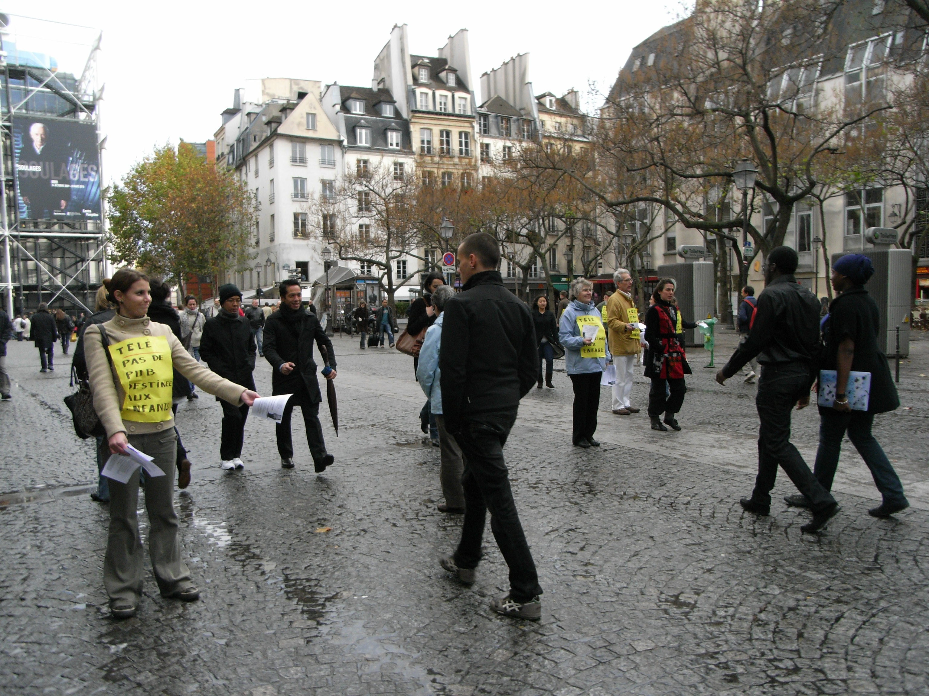 221109 Heure de Silence devant Beaubourg Télé, pas de Avis Eider Downtown street W ES 2019 Femmes : Veste snow, test
